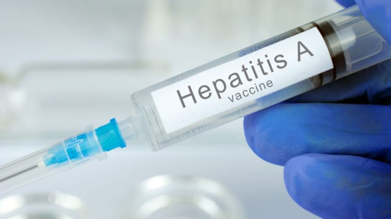 Evaluación del programa de vacunación contra la hepatitis A en hombres que tienen sexo con hombres